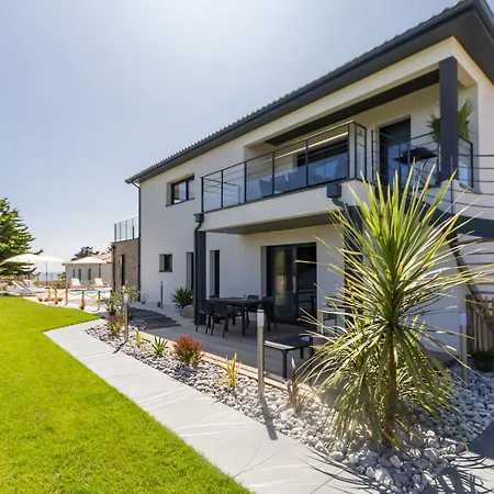 Avec Piscine Chauffee Proche Plage. Jardin, Spa, Bbq, Wifi. Ch. Bebe Incluse - Fr-1-306-1209 * Préfailles