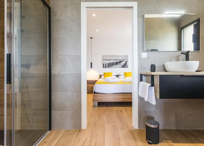 Avec Piscine Chauffee Proche Plage. Jardin, Spa, Bbq, Wifi. Ch. Bebe Incluse - Fr-1-306-1209 Casa de Férias Préfailles