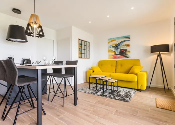 Avec Piscine Chauffee Proche Plage. Jardin, Spa, Bbq, Wifi. Ch. Bebe Incluse - Fr-1-306-1209